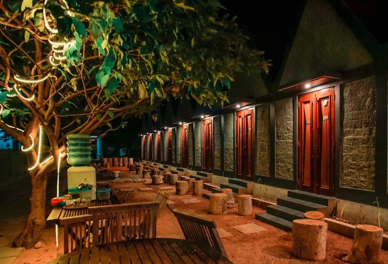 E2 Guest House كاريمونجاوا المظهر الخارجي الصورة